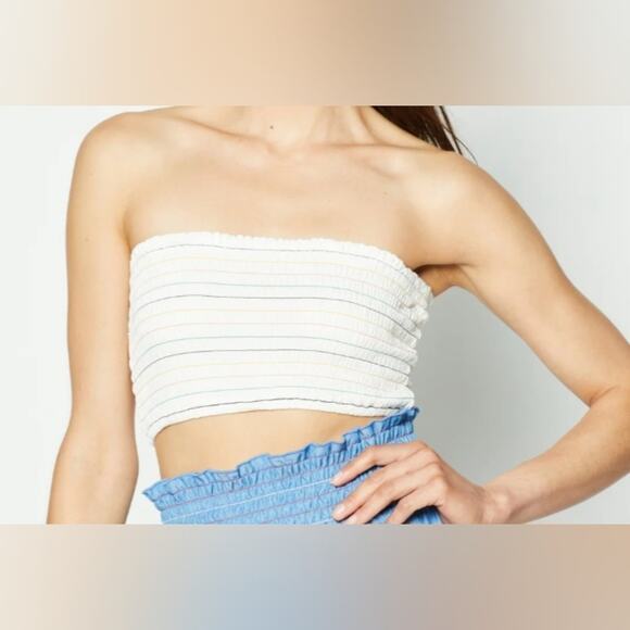 Bcbgeneration smocked tube crop top. Size Large.  Nwt - Picture 3 of 4